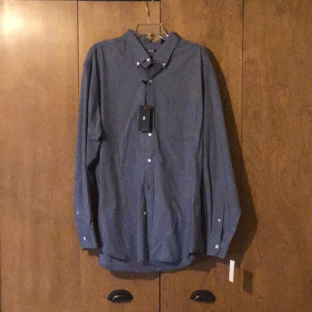 Izod men’s dress shirt